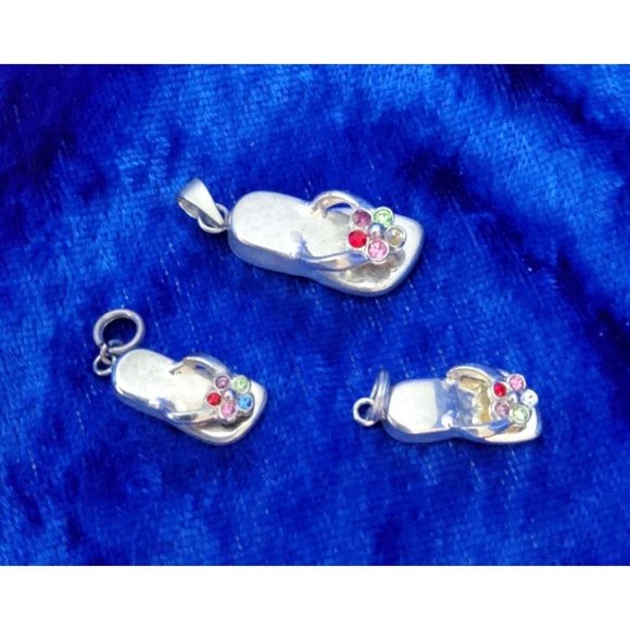 vintage pair of silver tone & chrystals metal flip flop earring charms, 1 neckla - Picture 2 of 2